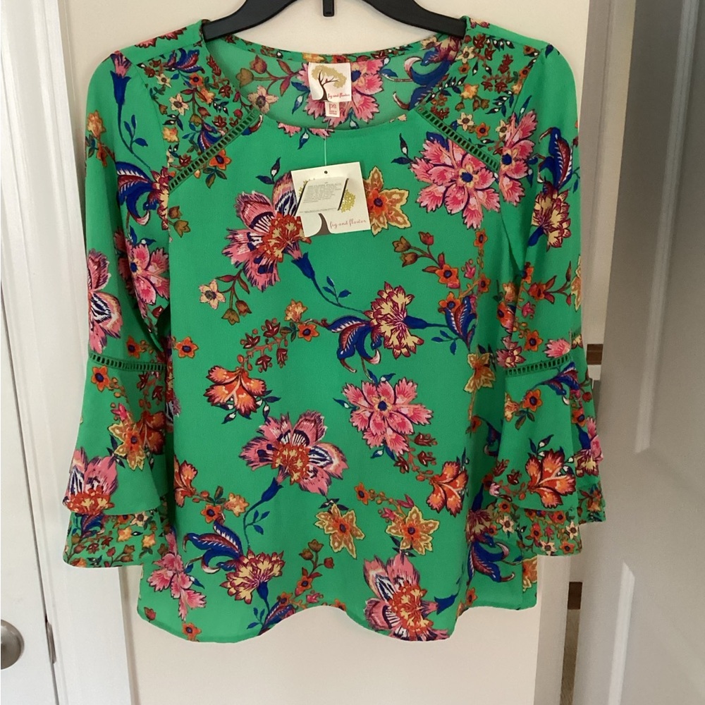 Floral Green Women's Top, short sleeve PS, Fig and Flower brand